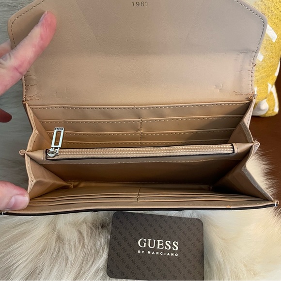 Guess Color Block Envelope Clutch - Picture 4 of 9